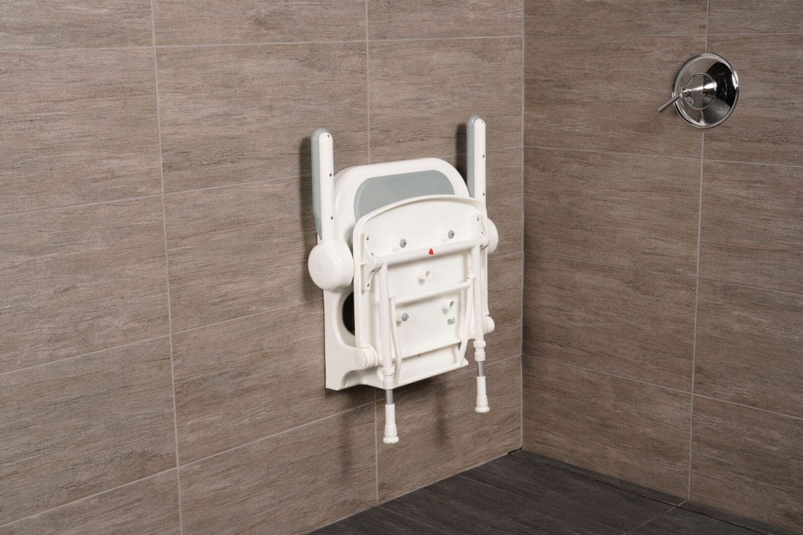 18" Healthcare shower seat - Image 3